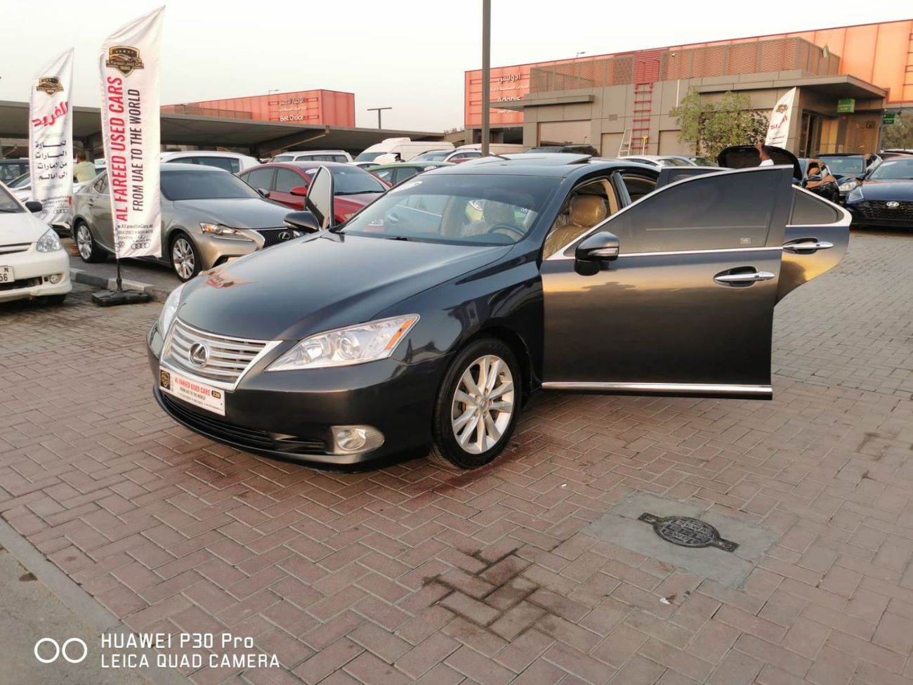 لكزس ES 350 ممتازة من الداخل و الخارج