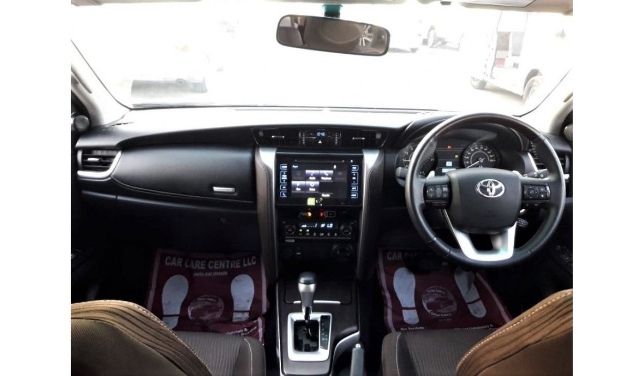 تويوتا فورتونر Toyota fortuner RIGHT HAND DRIVE (Stock no PM 822)