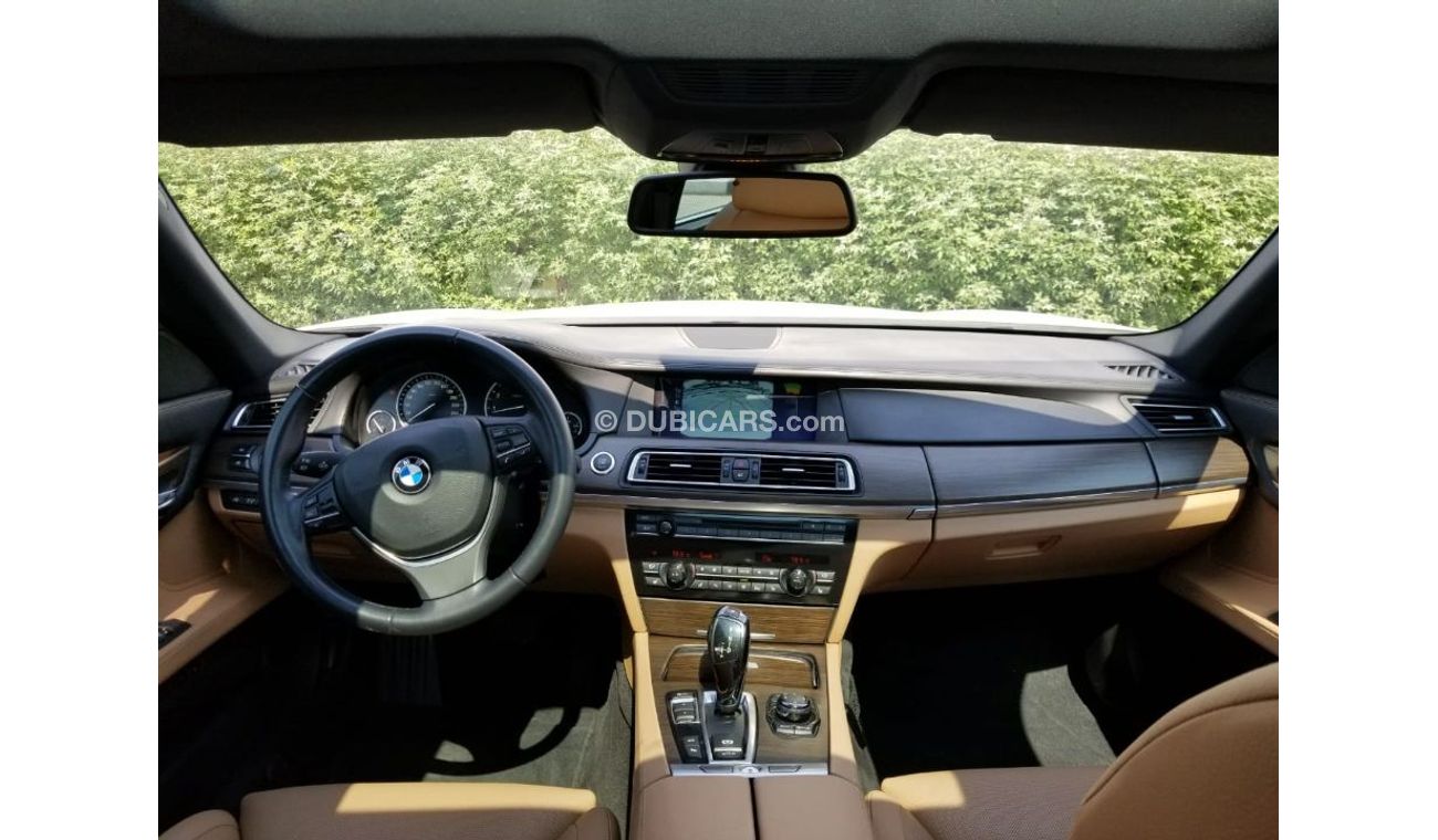 BMW 750Li Li 52000 km  2012 GCC