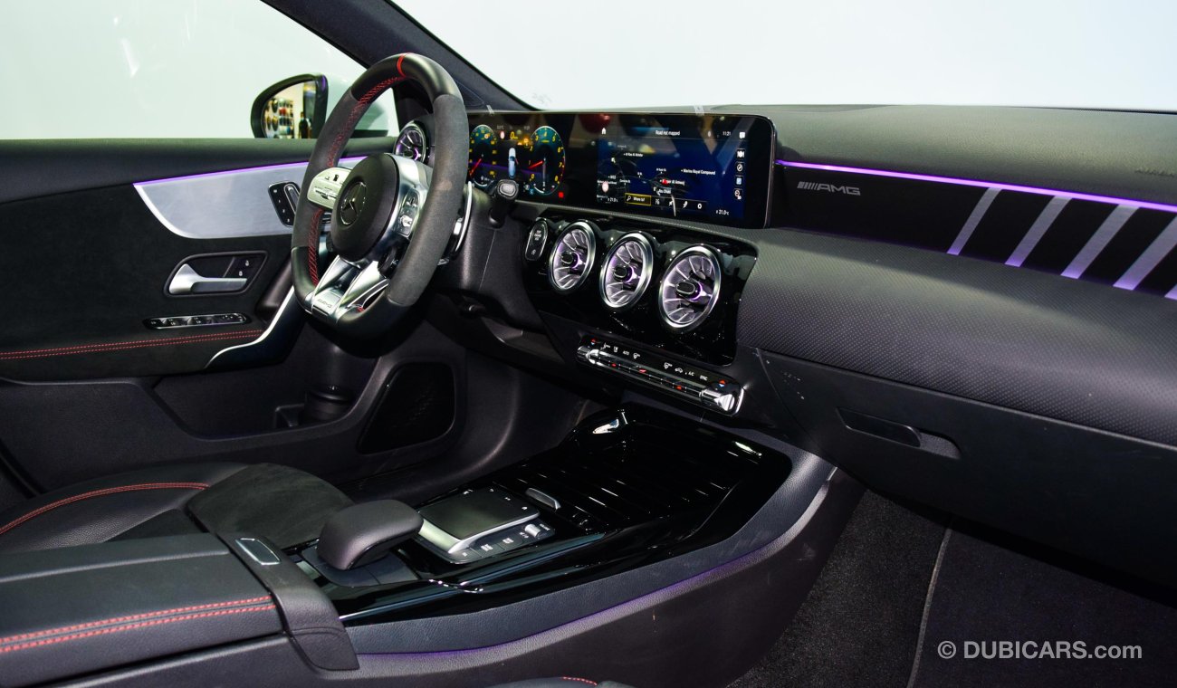 مرسيدس بنز A 35 AMG 4M Hatchback Premium Plus