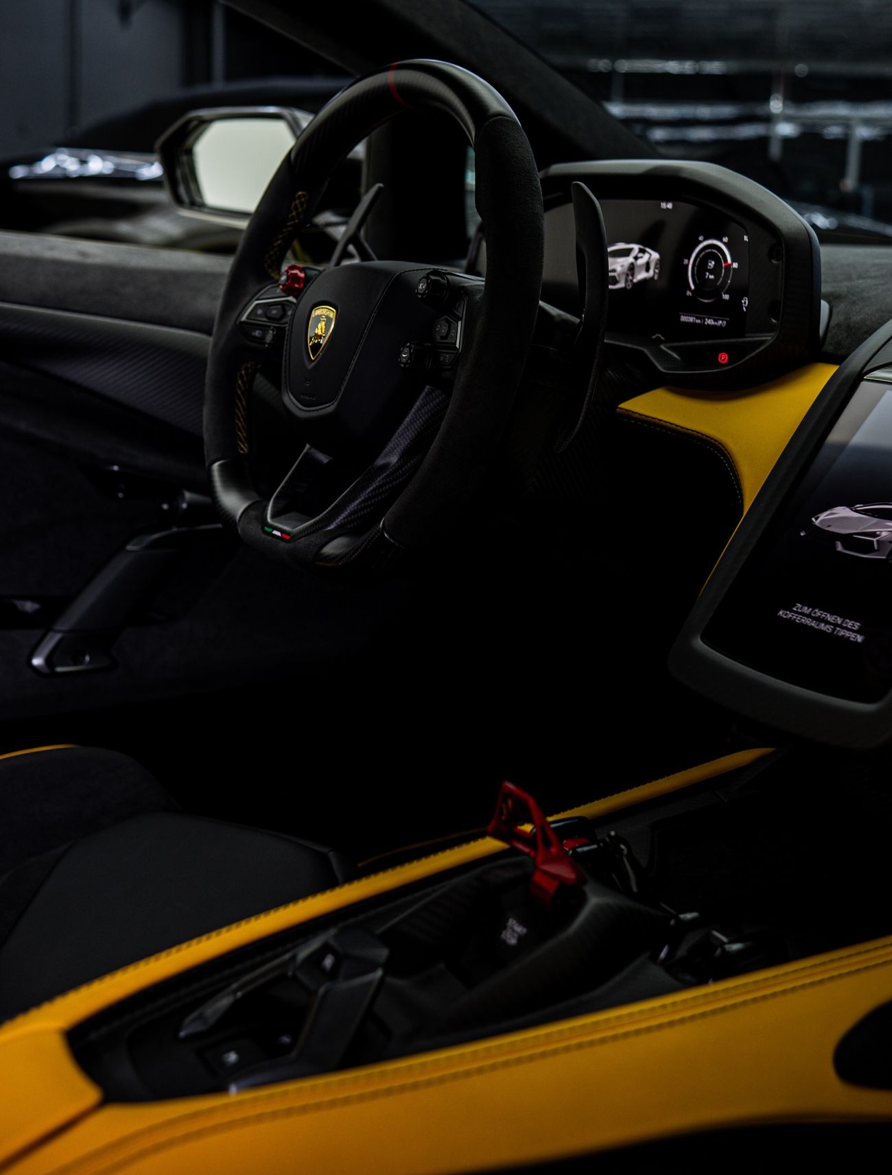 لامبورغيني ريفويلتو 6.5L V12 Hybrid