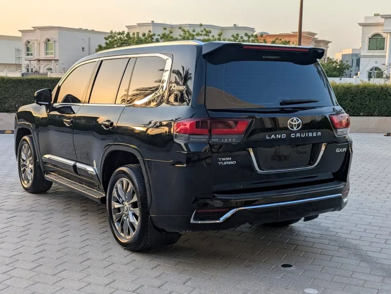 تويوتا لاند كروزر GXR Facelifted | 4.0L V6 | GCC Specs |Full Option| Excellent Condition