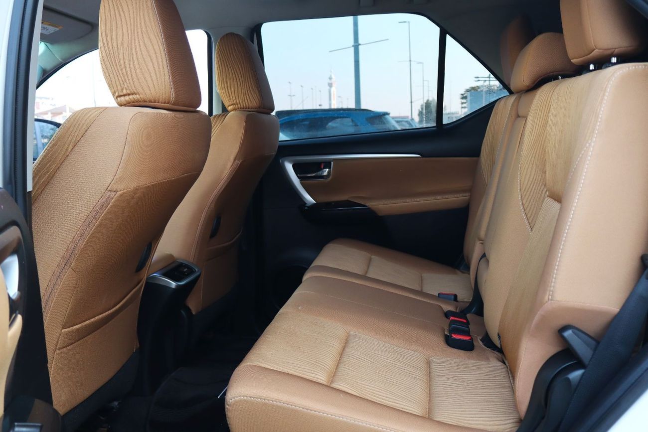 Toyota Fortuner GXR GCC V6