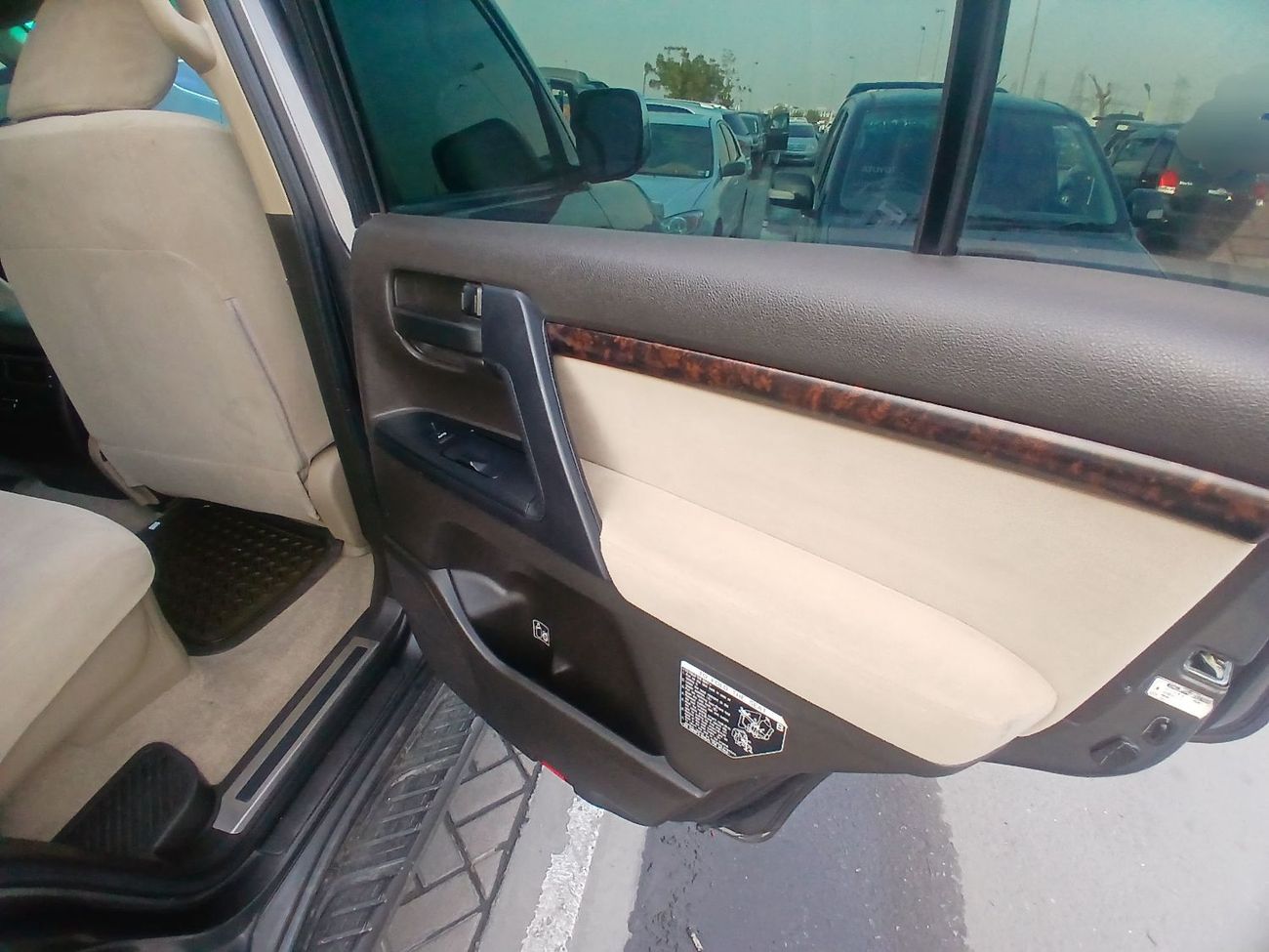 Toyota Land Cruiser Toyota landcruise 2014Model 4.0 v6 GXR petrol Engine Colour Grey push start Transmission Automatic I