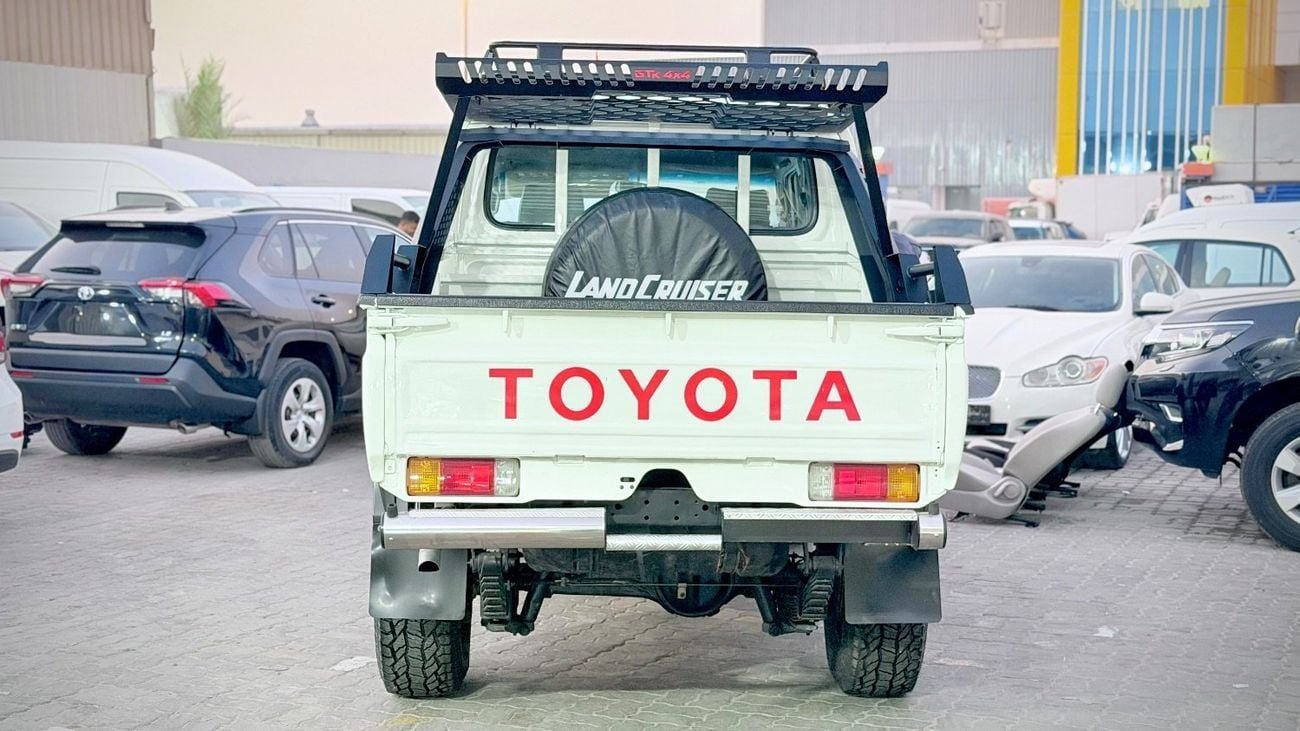 Toyota Land Cruiser Pick Up LX WINCH 2018 Model Double Cabin RHD Diesel Engine Very clean and Perfect Condition