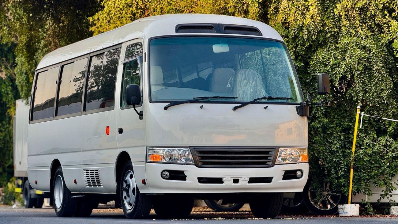 Toyota Coaster 26 SEATERS BUS | RHD | AUTOMATIC TRANSMISSION | 2014 | 4.0L DIESEL ENGINE | AIR CONDITIONER | NEAT A