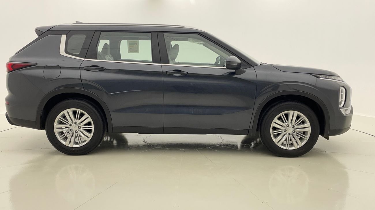 Mitsubishi Outlander MIDLINE WITH SUNROOF 2.5 | Zero Down Payment | Home Test Drive