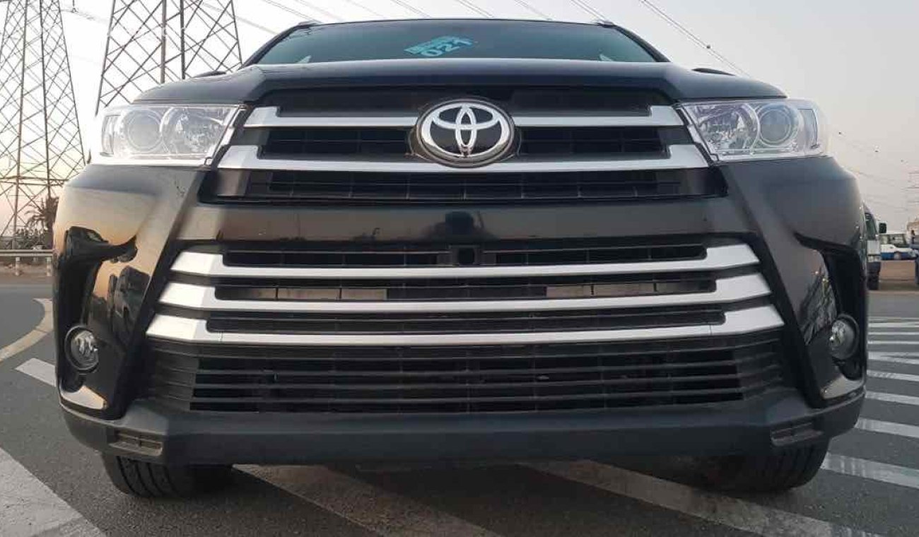 Toyota Highlander fresh and imported and very clean inside out and ready to drive