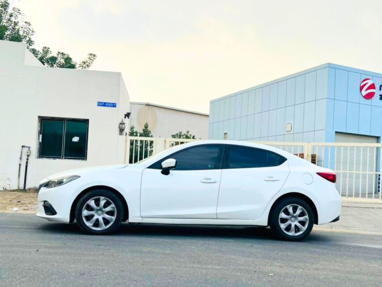 Mazda 3 S 1.6L Sedan Urgent Sale – 2015 Mazda 3 | GCC Spec | 170,000 km