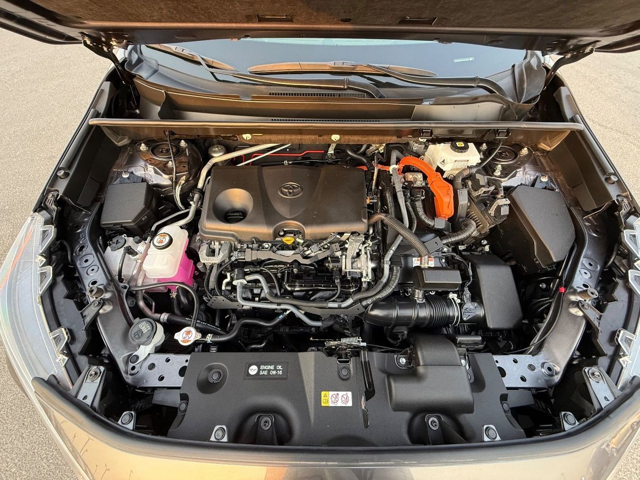 تويوتا راف ٤ XLE 2.5L