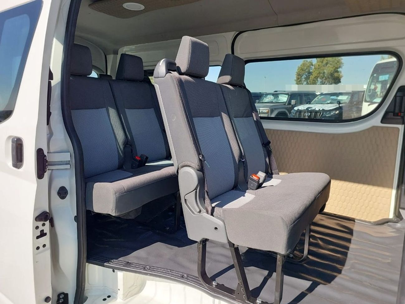 Toyota Hiace TOYOTA HIACE COMMUTER VAN RHD 2024 MODEL 2.8 L DIESEL AUTOMATIC(PM22807)