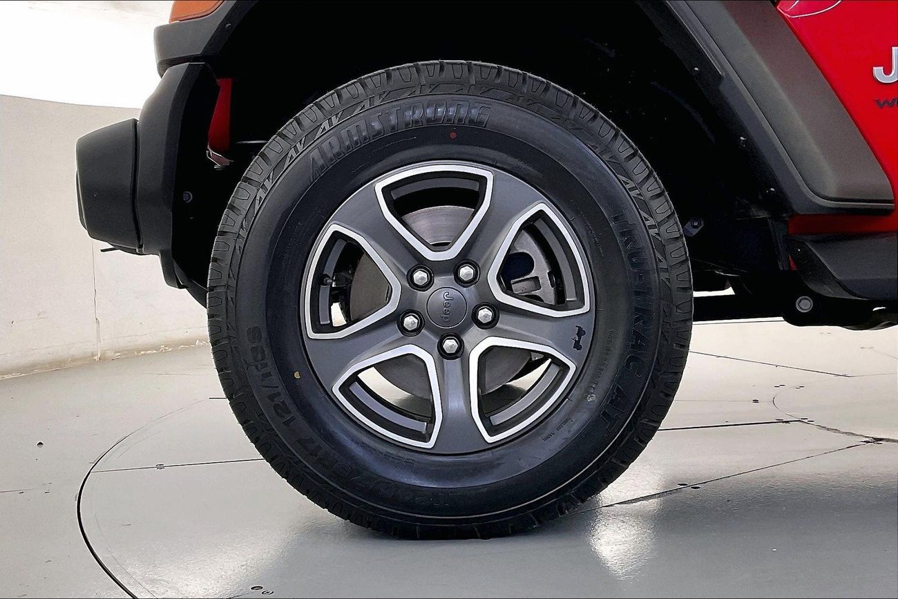 Chevrolet Captiva LS | 1 year free warranty | 0 Down Payment