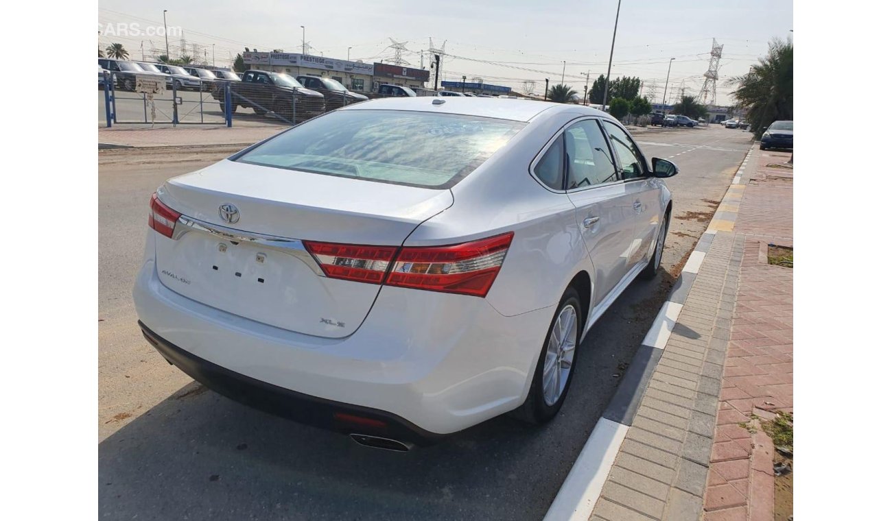 Toyota Avalon XLE US SPECS