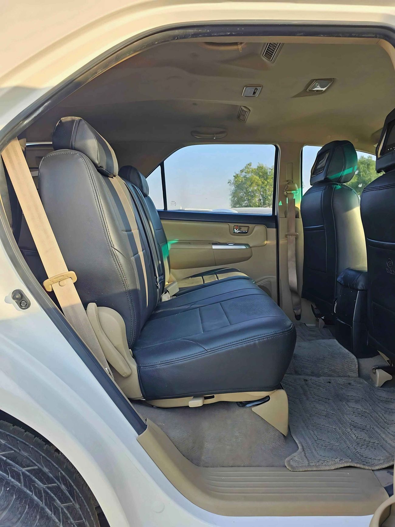 Toyota Fortuner EXR / V4 2.7L 4WD / 7 SEATS / EXPORT ONLY / LOT#66624