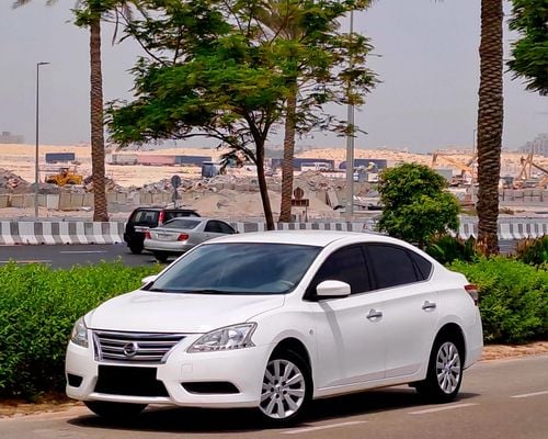 Nissan Sentra SV 1.6L (113 HP) Nissan Sentra 2014 l GCC l Camera, GPS l Accident Free