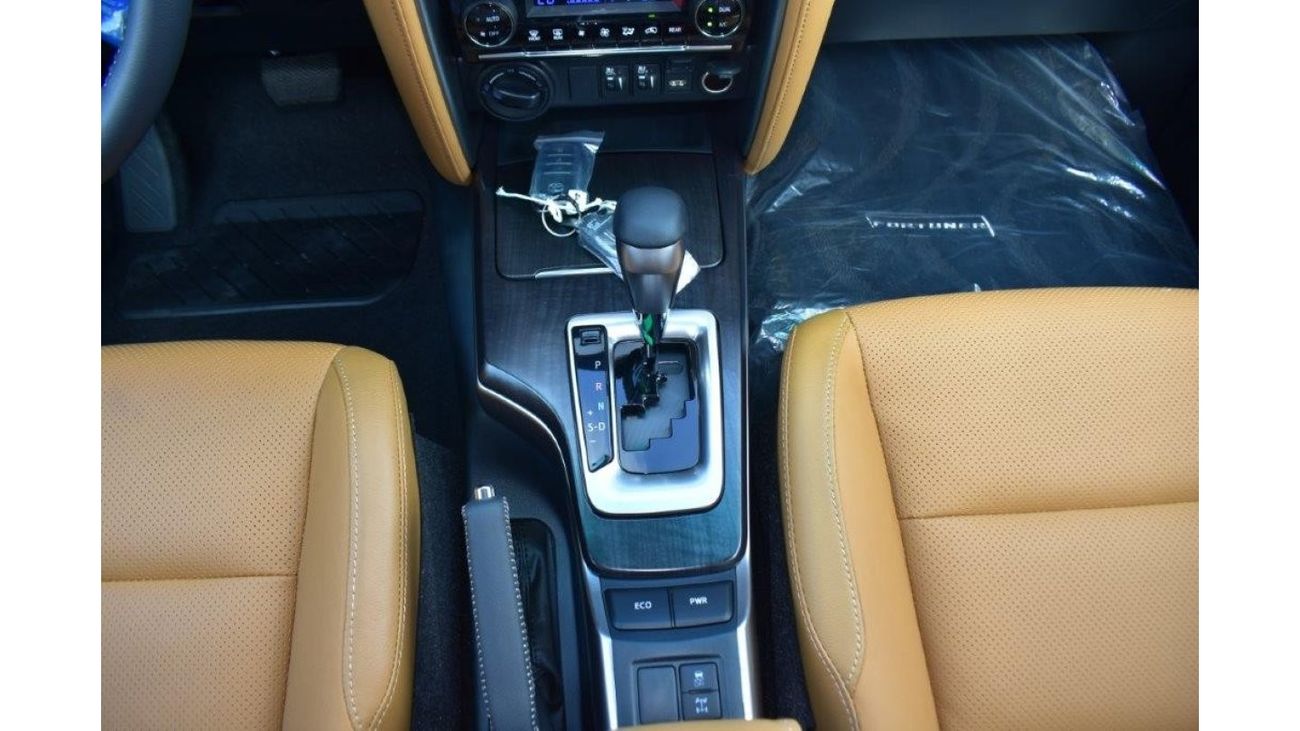 تويوتا فورتونر VXR 4.0L Petrol Automatic