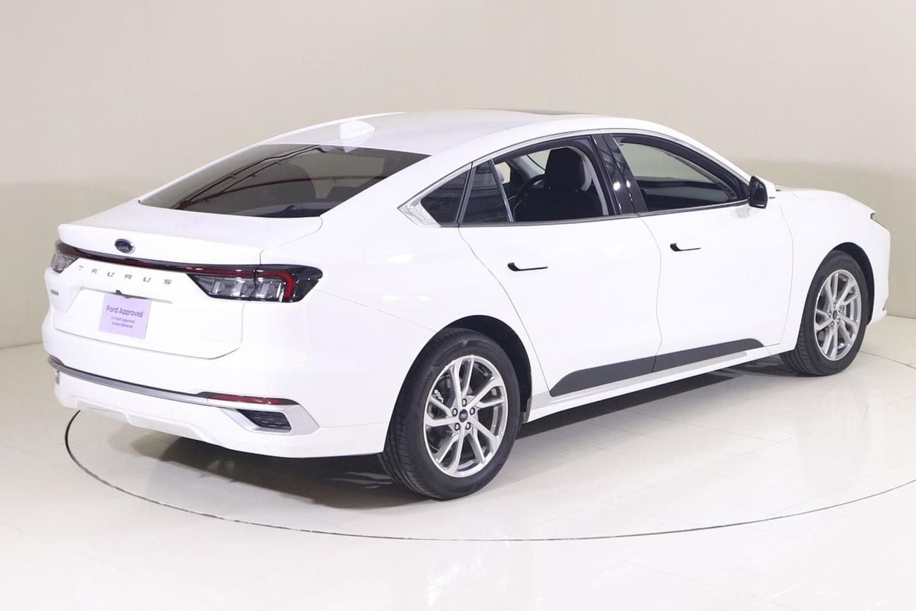 Ford Taurus AMBIENTE TPC1223 /AL TAYER MOTORS/ AL QOUZ SHOWROOMO
