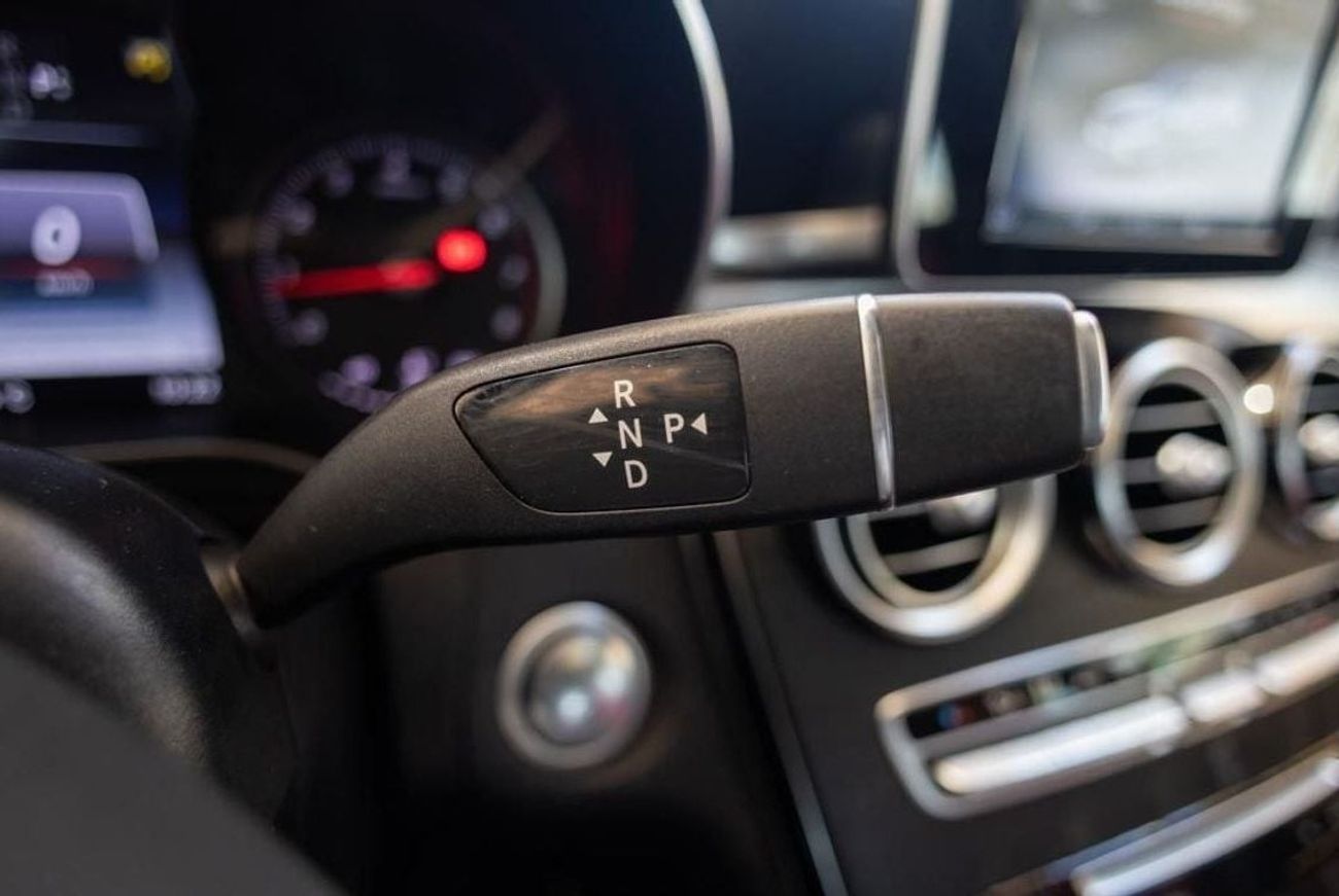 Mercedes-Benz GLC 250 AMG 2.0L Mercedes-Benz GLC250 Coupe AMG 2019 GCC under Warranty with Flexible Down-Payment.