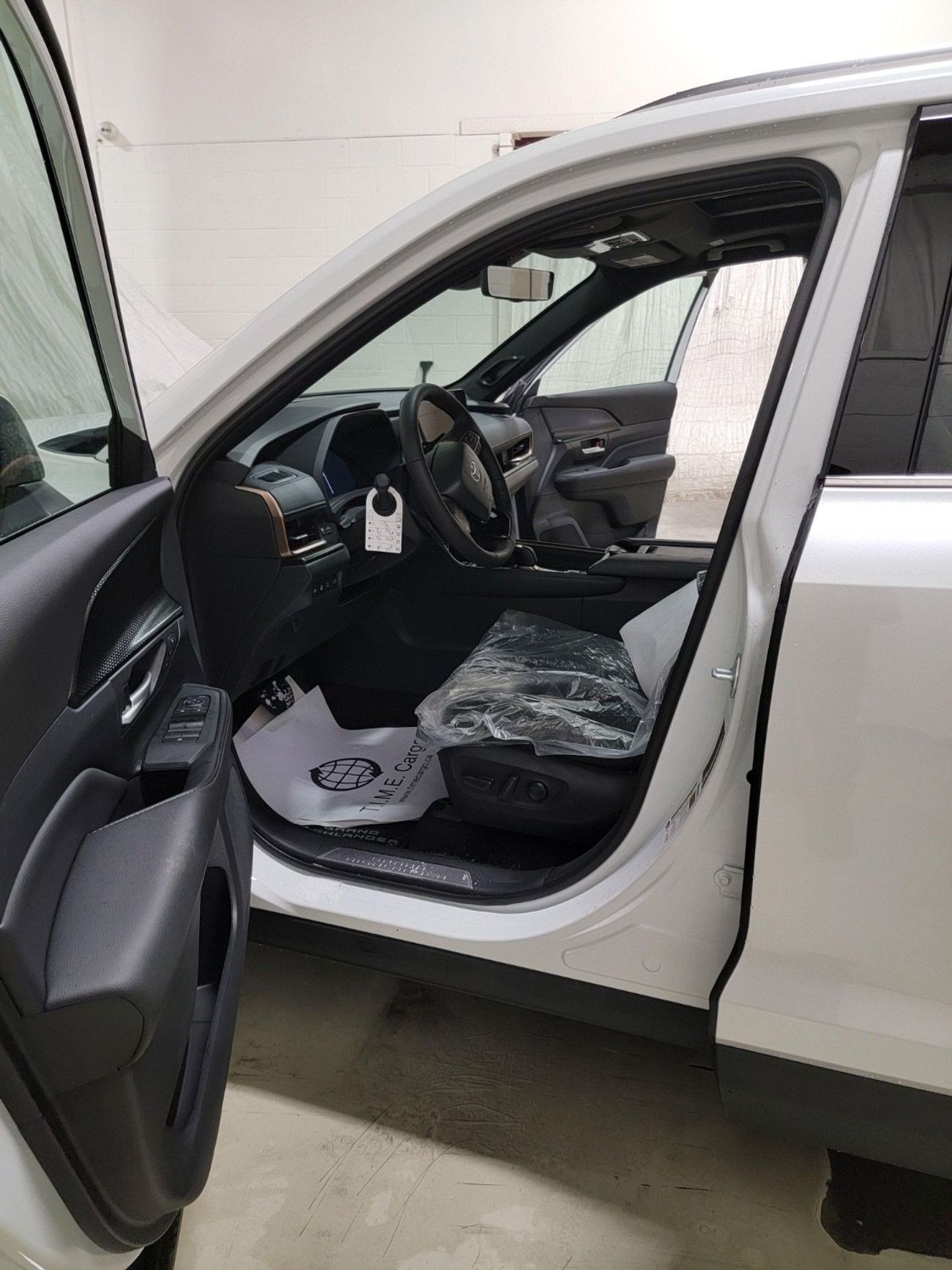 تويوتا جراند هايلاندر PLATINUM  HYBRID (Canadian spec)