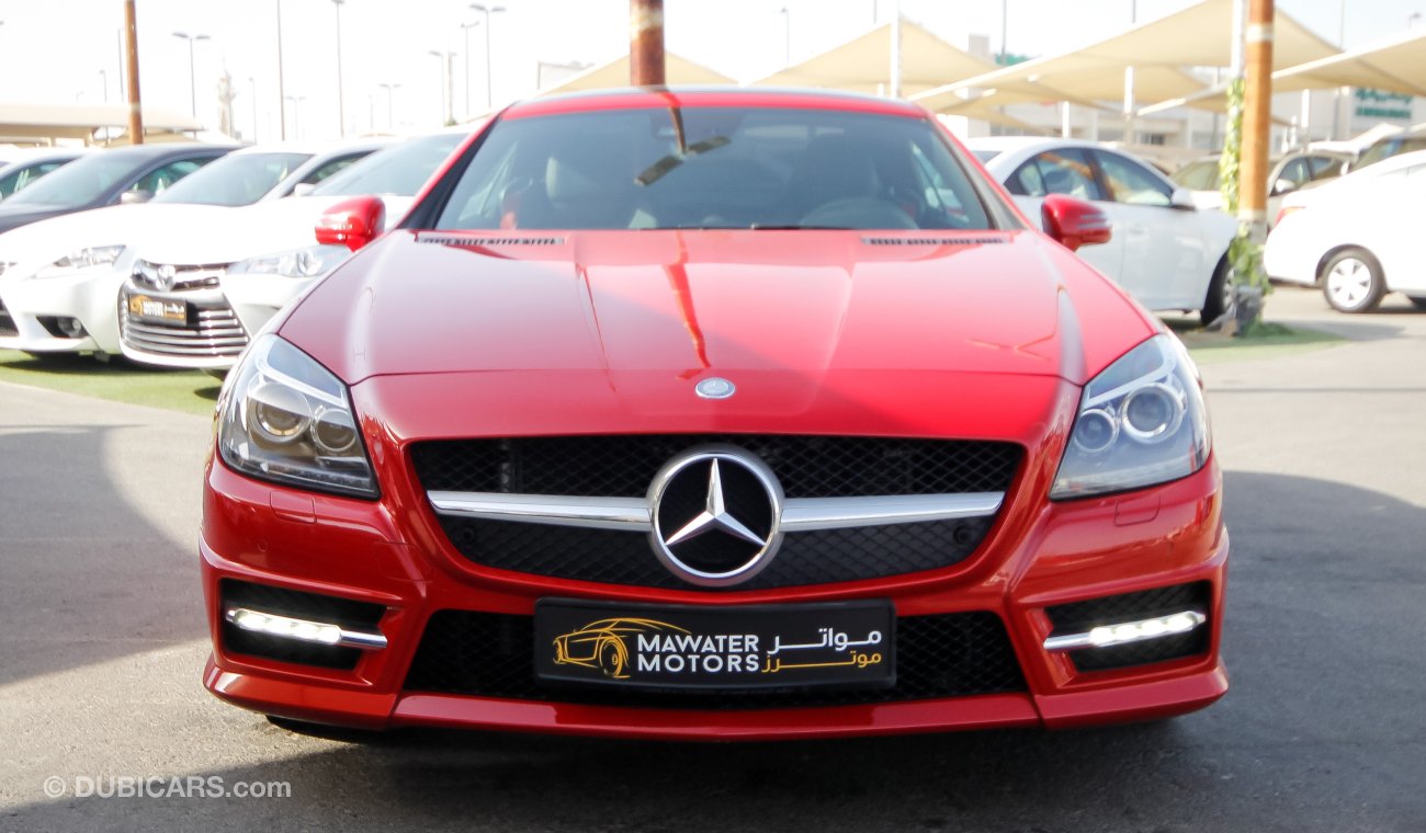 Mercedes-Benz SLK 200 AGENCY WARRANTY FULL SERVICE HISTORY GCC SPECIFICATION