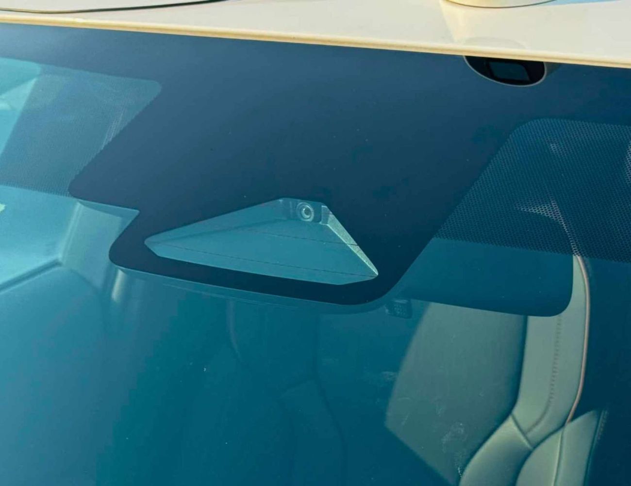 تويوتا كورولا HYBRID ELITE || 1.8L V4 / NEW SHAPE / ROOF MOUNTED CAMERA / READY UNITS (CODE # ELIF)