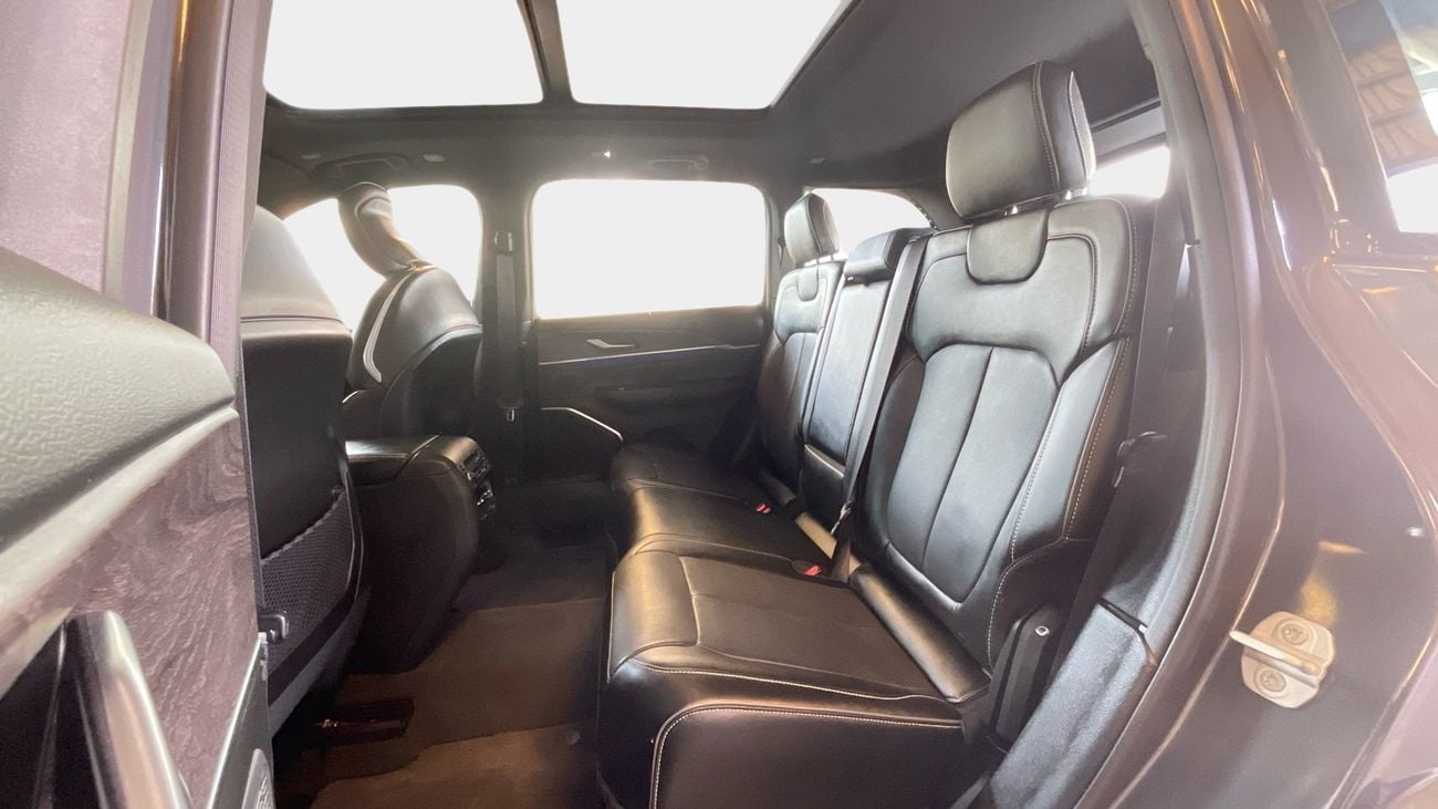 جيب جراند شيروكي 3.6 OVERLAND 2 ROW 4WD AUTO | شامل الضمان | 0 ﺪﻔﻋﺓ ﺃﻮﻟﻯ