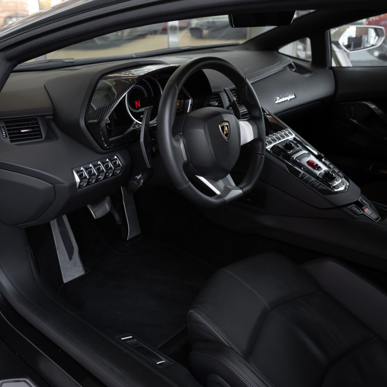 لامبورغيني أفينتادور 2014 LAMBORGHINI AVENTADOR 50th Anniversary Edition ( with Special Exhaust) DONE ONLY 7000KM