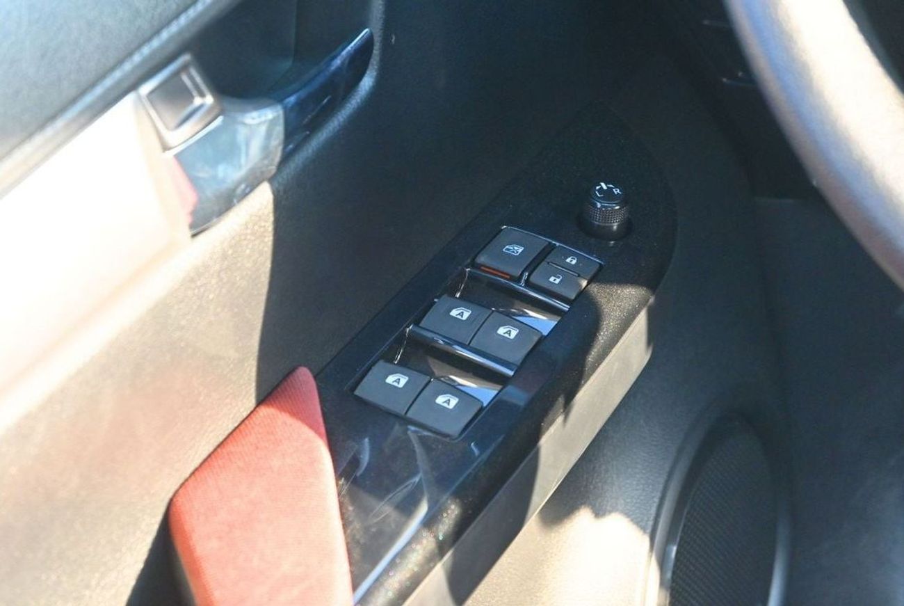 تويوتا هيلوكس Toyota Hilux 2.7L Petrol Automatic 4WD 2025