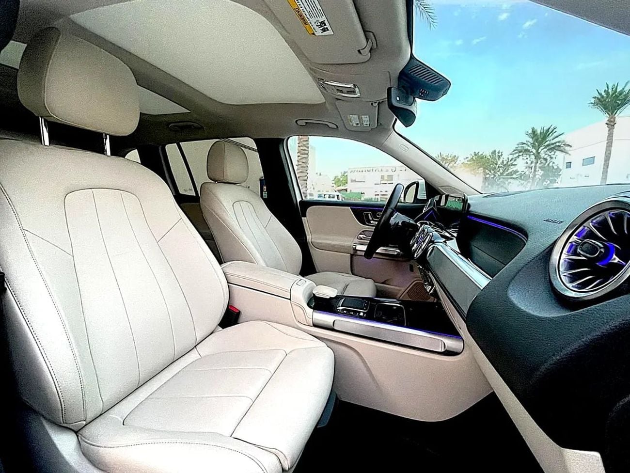 مرسيدس بنز GLB 1,560 PM | MERCEDES GLB250 4MATIC| | ORIGINAL PAINT | LOW MILEAGE| 0% DOWNPAYMENT