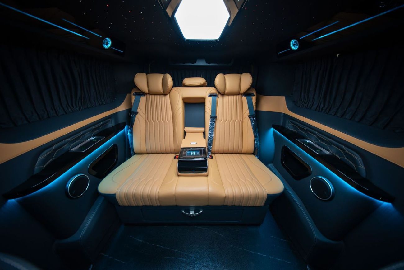 فورد تورنيو VIP Seats, Ambient Lights, Panoramic TV