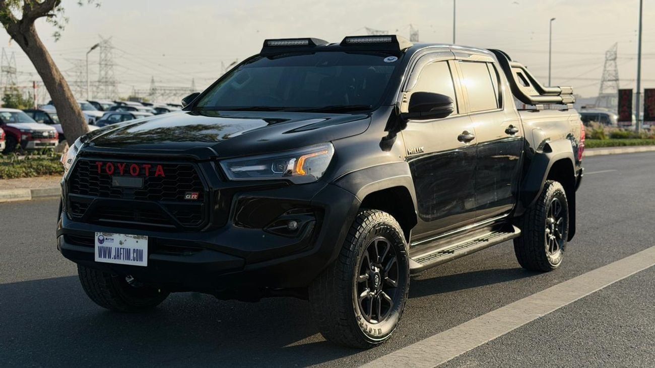 Toyota Hilux GR BODY KIT INSTALLED | POWER SEATS | 2.8L DIESEL | AUTOMATIC TRANSMISSION | LEATHER SEATS |