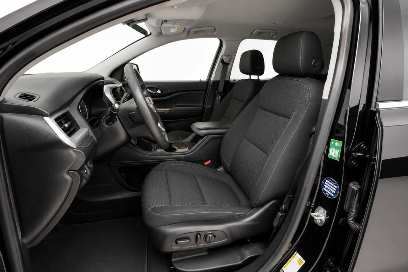 جي أم سي أكاديا SLE l GCC Specs l 2 Keys l AED 1,077 / Monthly