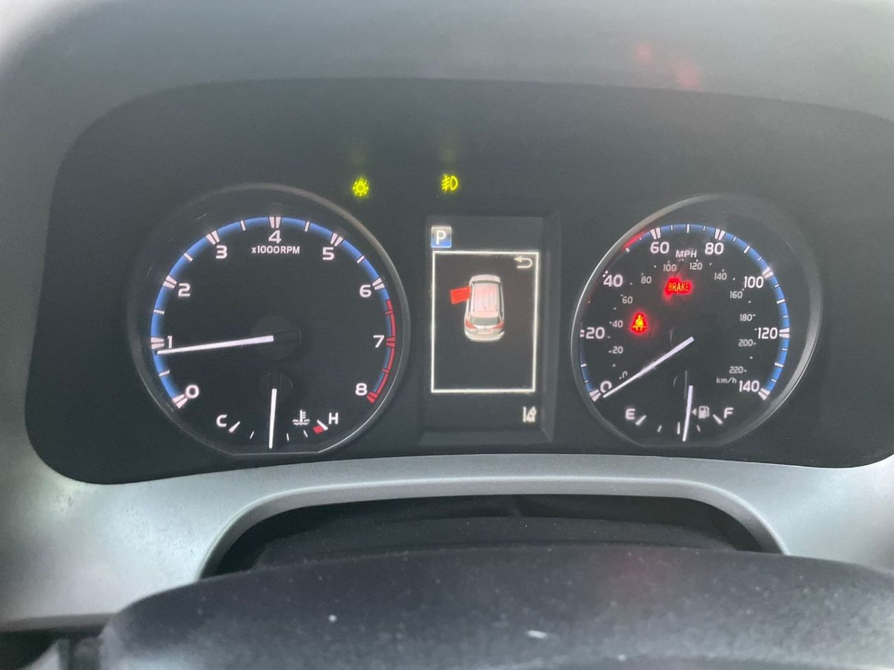 Toyota RAV4 2017 Toyota Rav4 XLE 2.5L V4 Full Option - 4x4 AWD - Sunroof