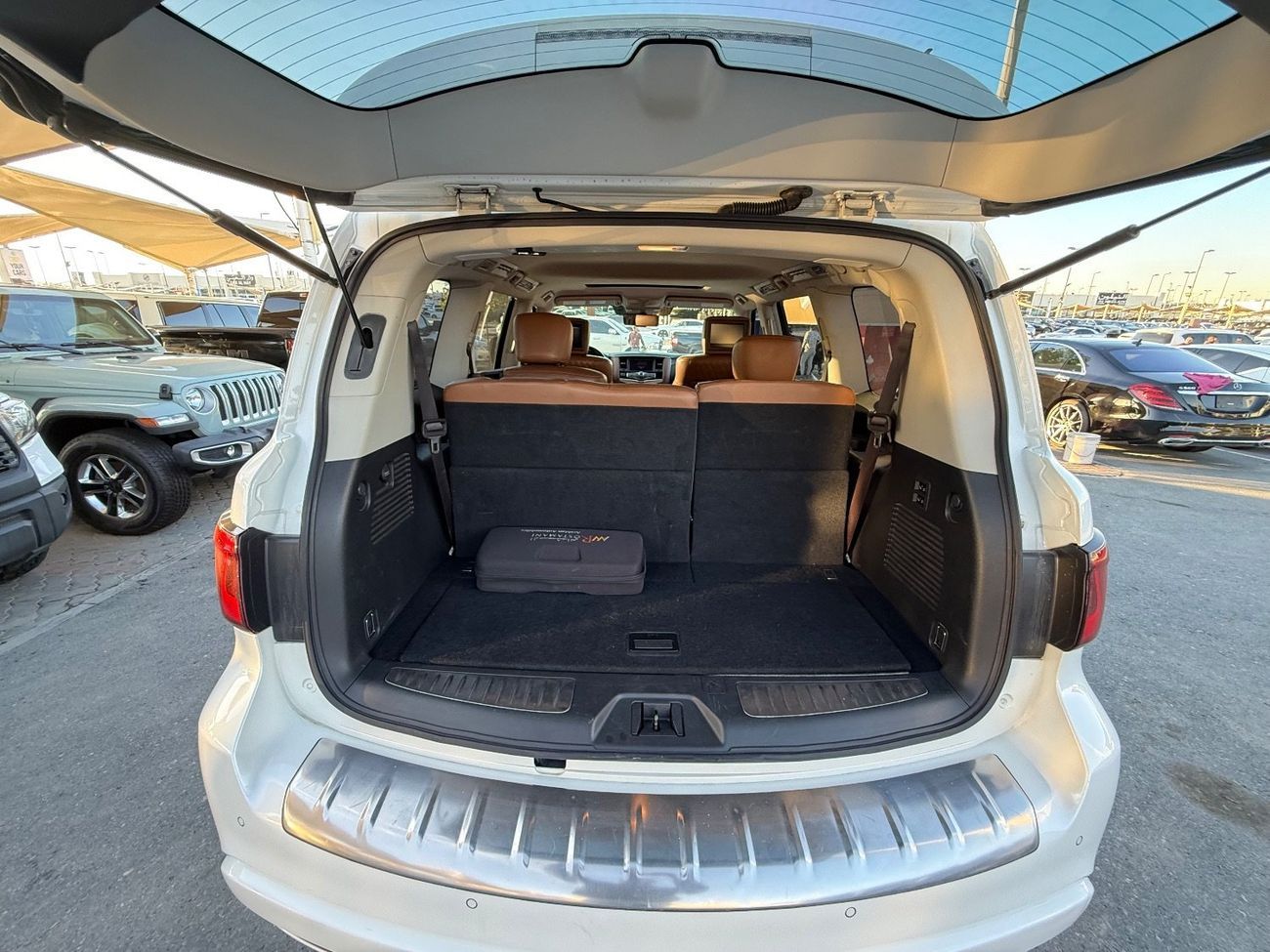 إنفينيتي QX80 Excellence 5.6L