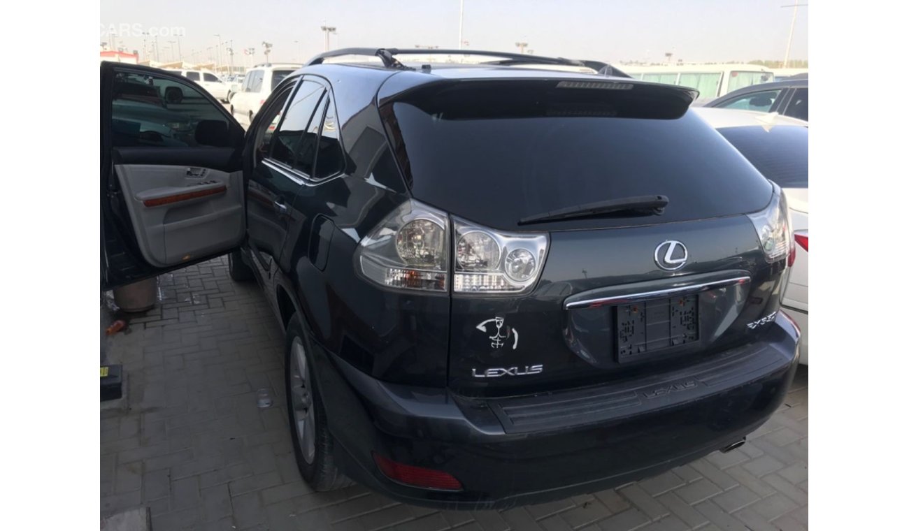 Lexus RX350 لكزس RXموديل 2007 بحالة نظيفة وارد مع فتحة سقف