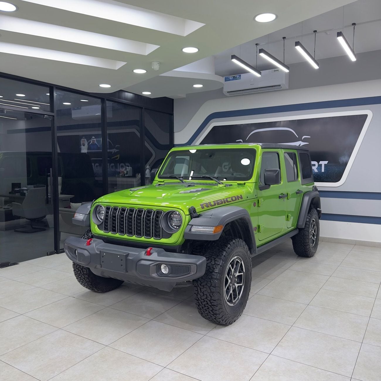 Jeep Wrangler - фото 1