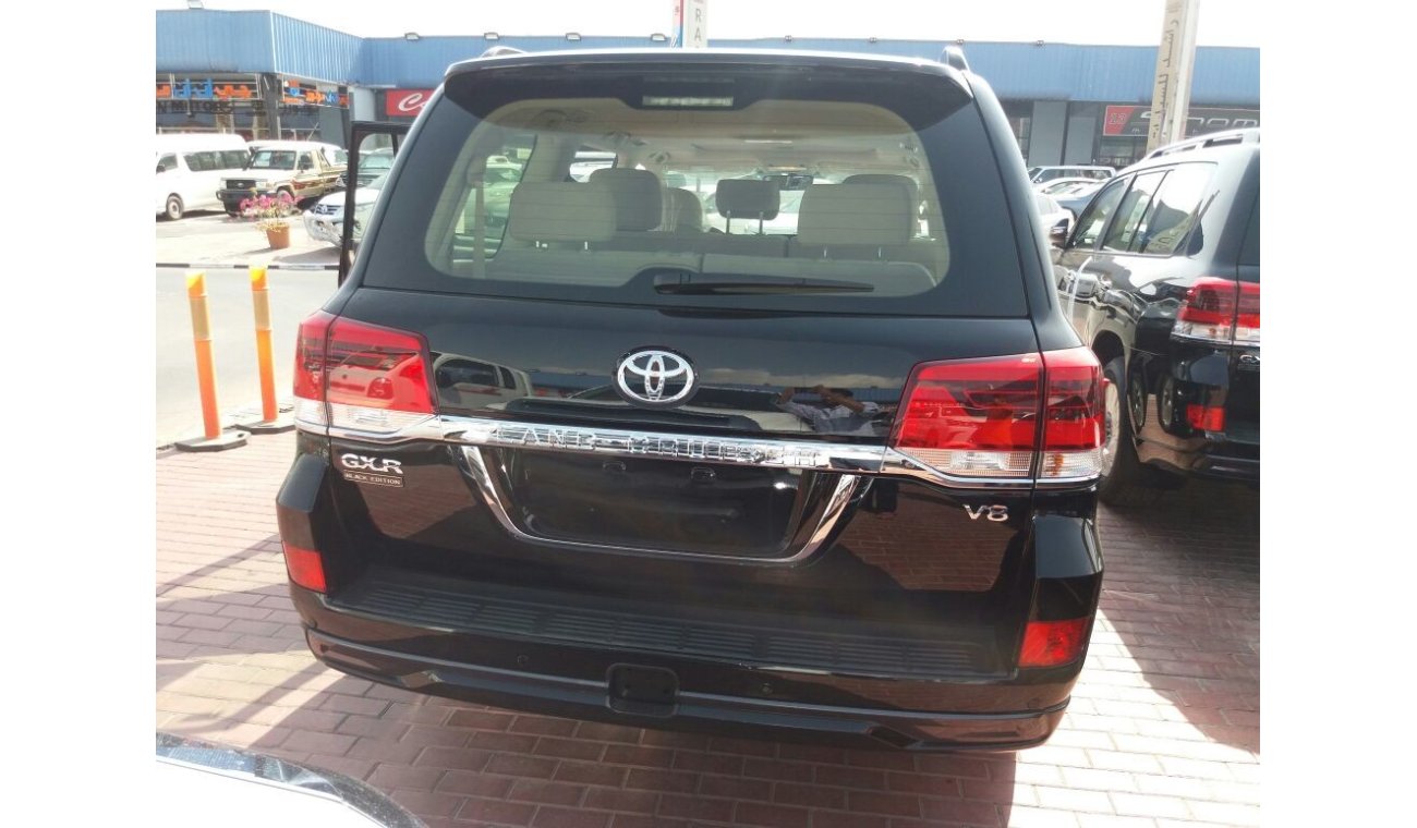 Toyota Land Cruiser V8 GXR BLACK EDITION