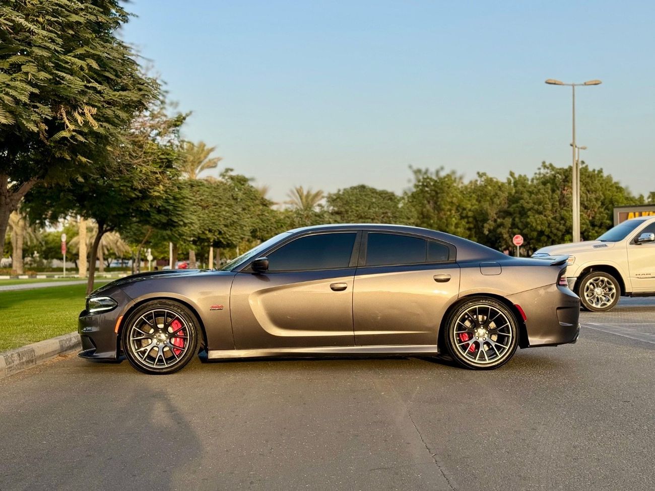 Dodge Charger SRT8 Highline 6.4L
