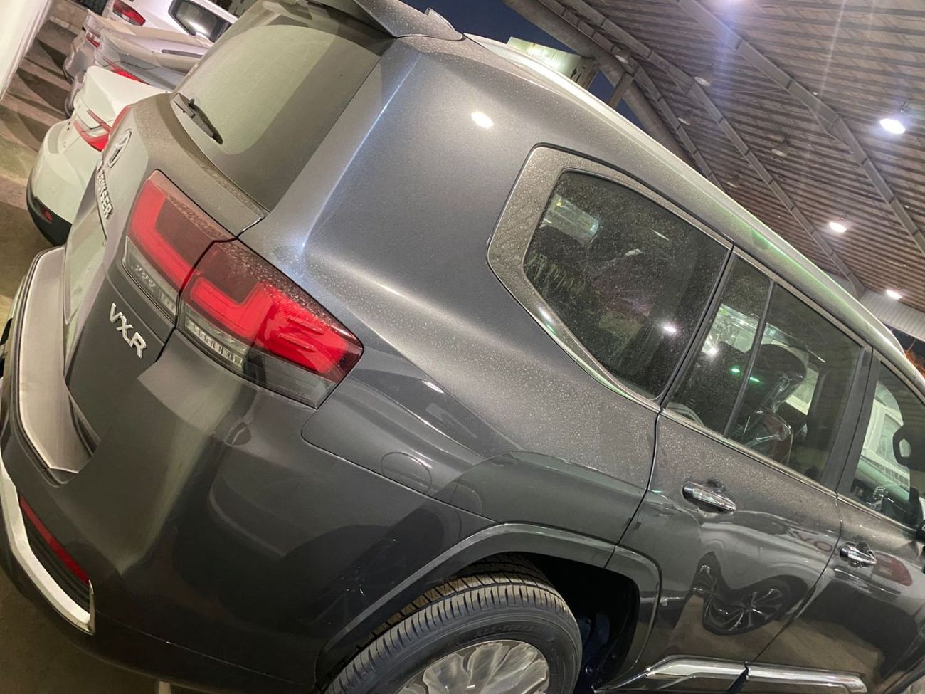 Toyota Land Cruiser VXR 3.5L FULL OPTION