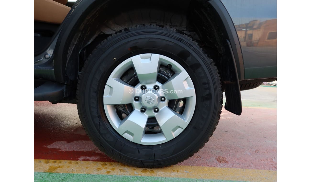 Toyota Fortuner 2023 Toyota Fortuner 2.7L Petrol