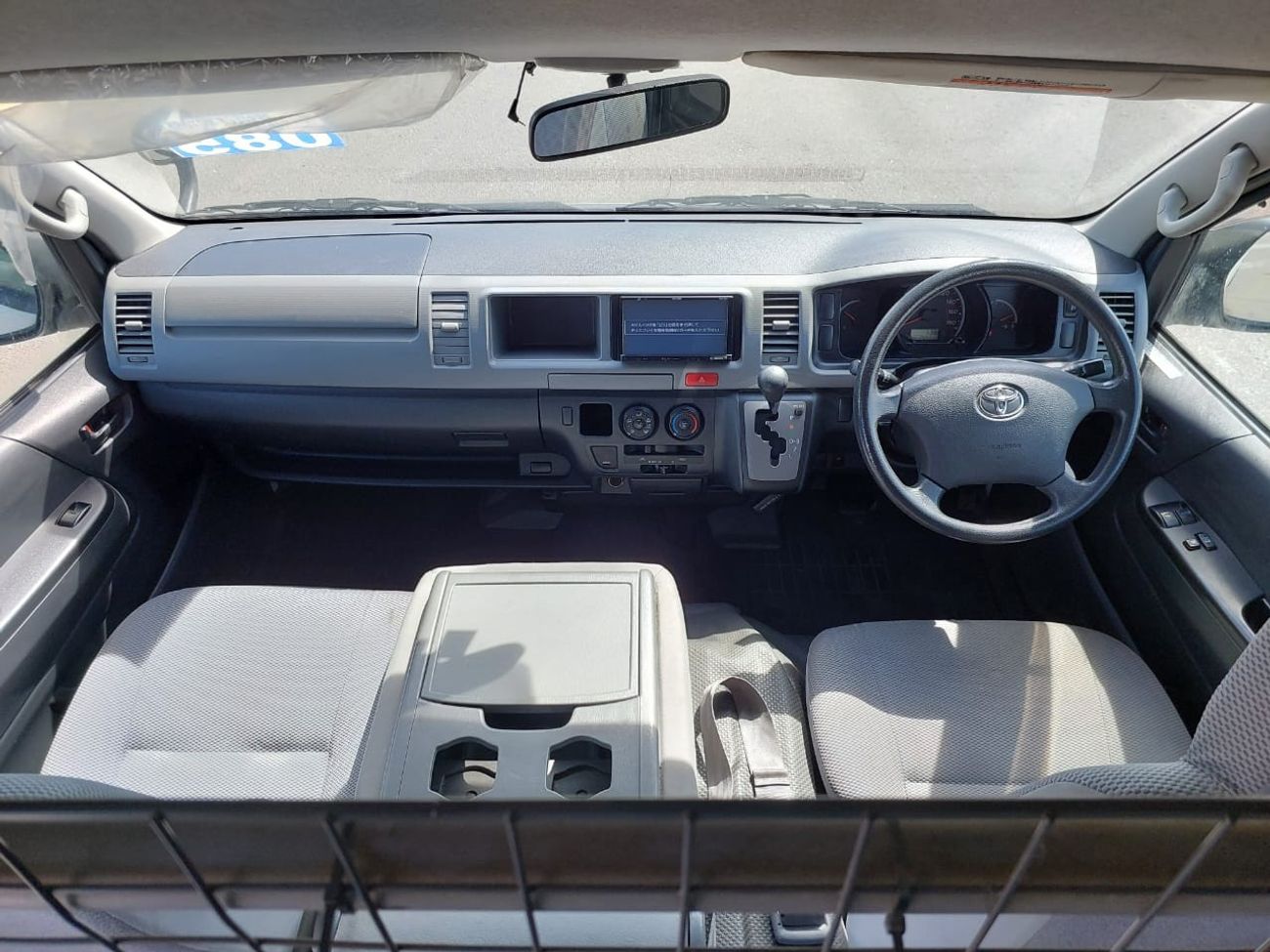 Toyota Hiace TOYOTA HIACE VAN RHD 2010 MODEL 3.0 L DIESEL AUTOMATIC(PM06521)