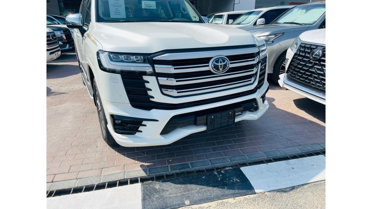 Toyota Land Cruiser TOYOTA LANDCRUISER VXR 3.5 TWINTURBO 4YEARS WARRANTY FROM ALFUTTAIM