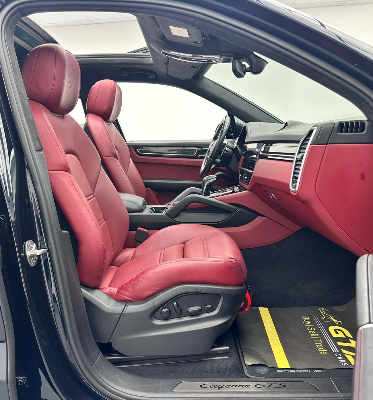 بورش كايان 2022 Porsche Cayenne GTS, Feb 2026 Porsche Warranty, Porsche Full Service History, GCC