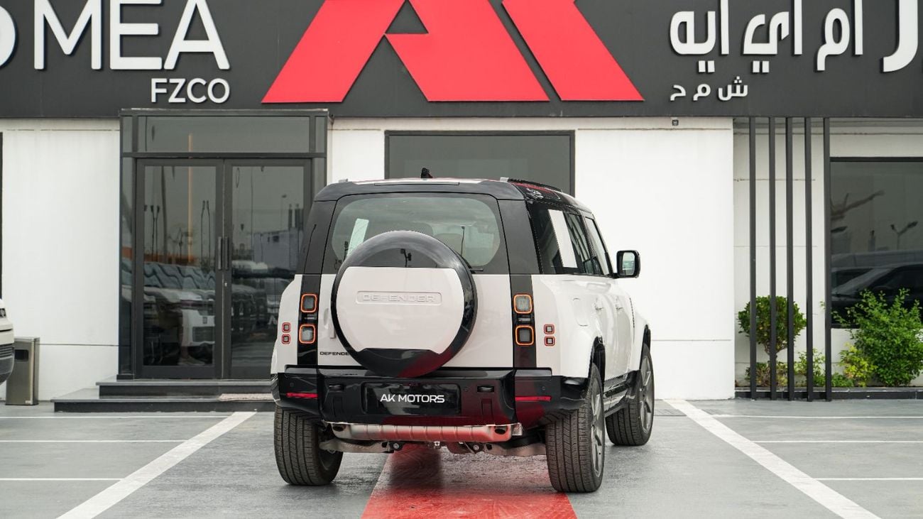 لاند روفر ديفندر P400 X-Dynamic HSE Borasco Grey 2026MY Export Only