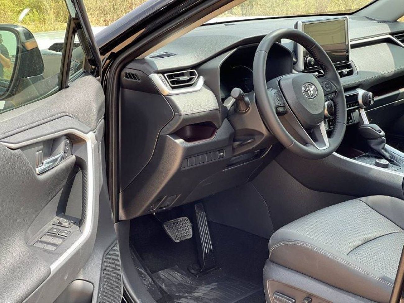 Toyota RAV4 2.5L HEV A/T // 2025 // FULL OPTION WITH PANORAMIC , DVD&BACK CAMERA , COOLING SEATS //SPECIAL OFFER