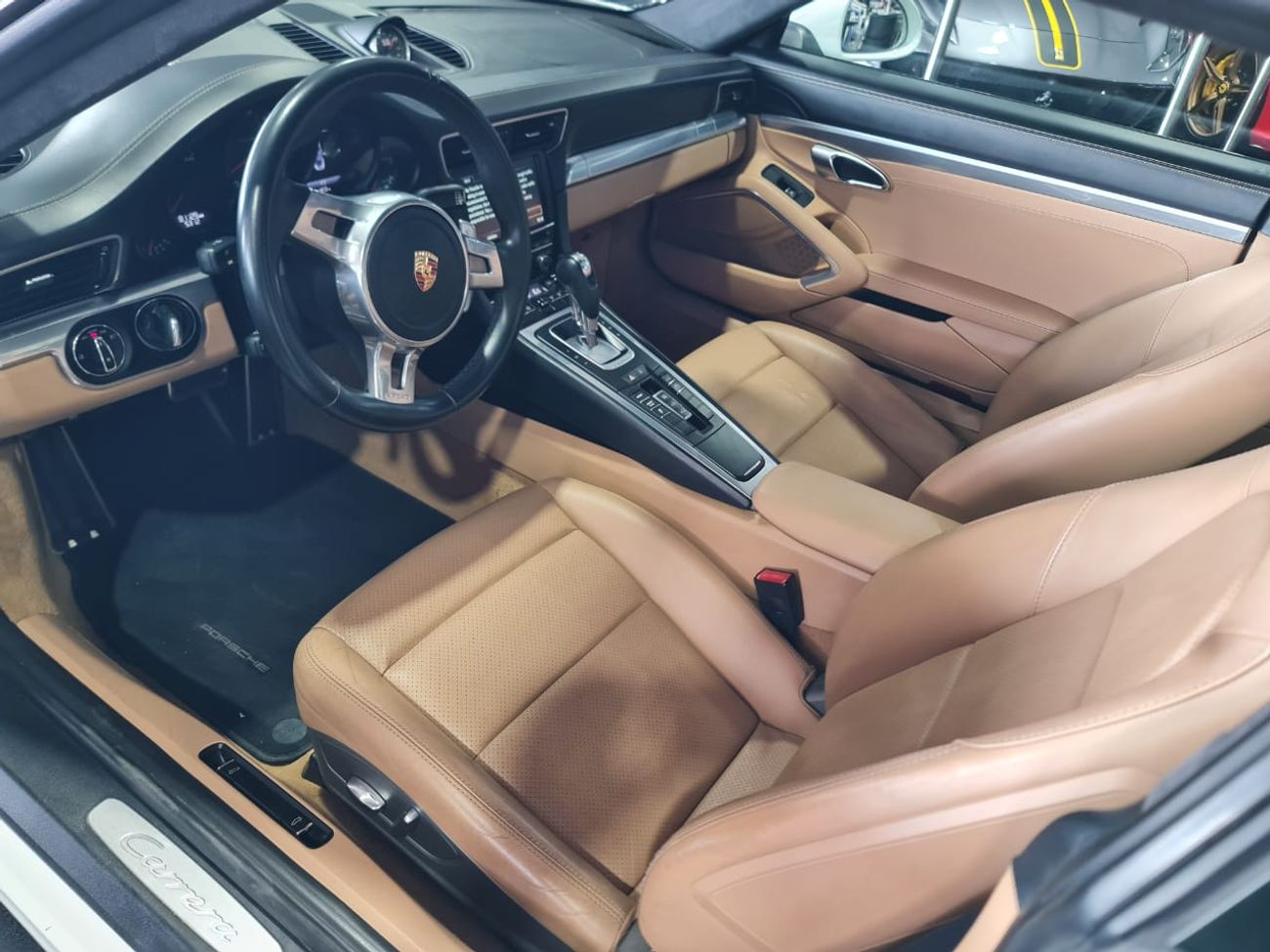 Porsche 911 Carrera 3.6L Coupe