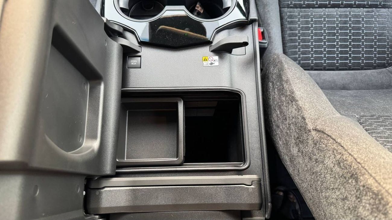 Toyota Land Cruiser 300 GXL RHD 2025 DIESEL 3.3L V6 TWIN TURBO 7-Seats 4X4 0KM