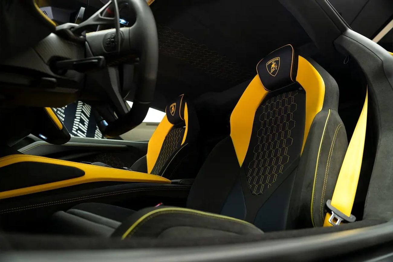 لامبورغيني ريفويلتو SPORTIVA