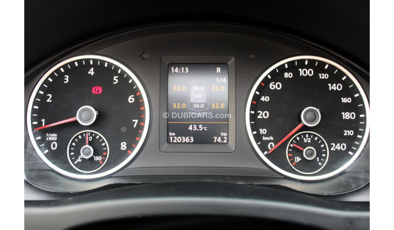 Volkswagen Tiguan SEL ACCIDENTS FREE - GCC - FULL OPTION - 2000 CC - PANORAMIC SUNROOF - ORIGINAL PAINT