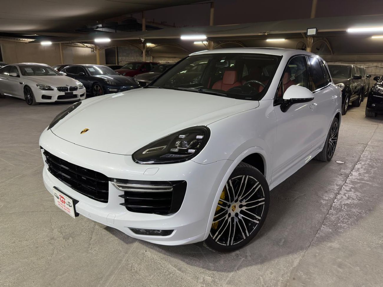 Porsche Cayenne Turbo S 4.8L (570 HP) 2016 | FULL SERVICE HISTORY | CARBON CERAMIC BRAKES (PCCB) | FULL SPEC!